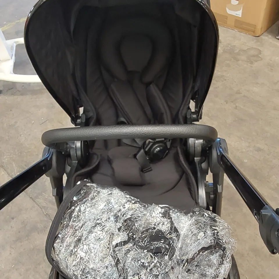 MAMAS & PAPAS OCARRO ALL-TERRAIN PUSHCHAIR - BLACK