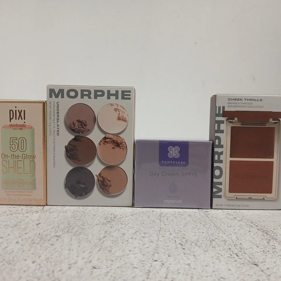 APPROXIMATELY 20 ASSORTED COSMETIC ITEMS INCLUDING VARIOUS MAKES AND BRANDS - COLLECTION ONLY
