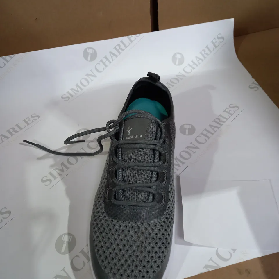 EMU AUSTRAILIA GREY KNITTED COTTON TRAINERS - SIZE 8