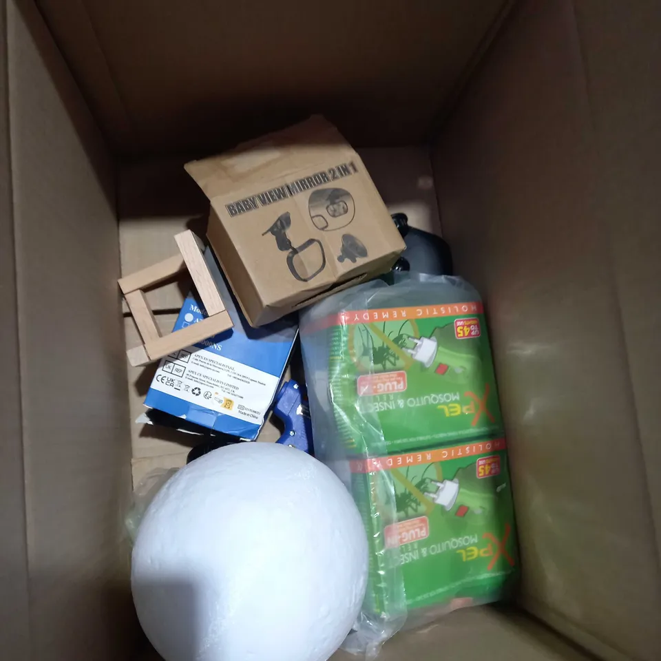 BOX OF 5 ITEMS TO CONTAIN BREATHALYSER, GLUE GUN & STICKS, MOSQUITO & INSECT RELIEF ETC