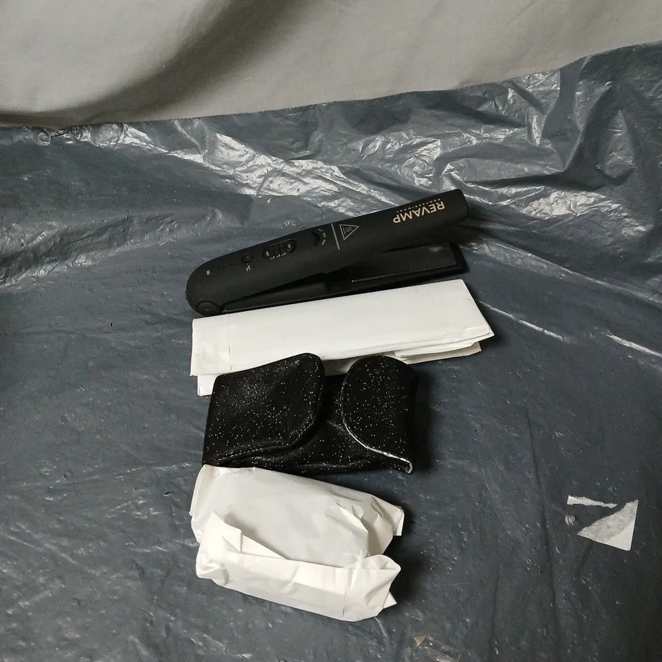 REVAMP LIBERATE CORDLESS COMPACT CERAMIC STRAIGHTENER BOXED