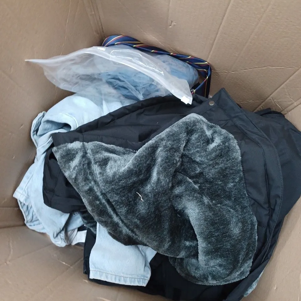 BOX OF APPROXIMATELY 15 ASSORTED CLOTHING ITEMS TO INCLUDE RED CUCKOO HANDBAG, SPORTS SOCKS, TOPS ETC