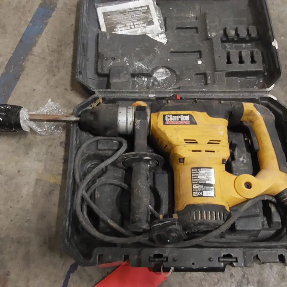 CLARKE CONTRACTOR 1200W SDS+ ROTARY HAMMER DRILL WITH CASE