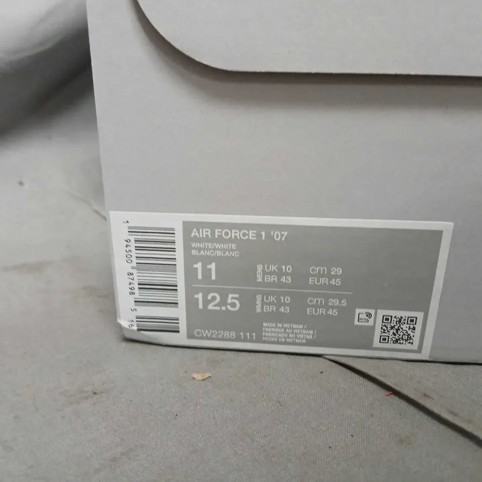 NIKE AIR FORCE 1 '07 WHITE SNEAKERS SIZE 10