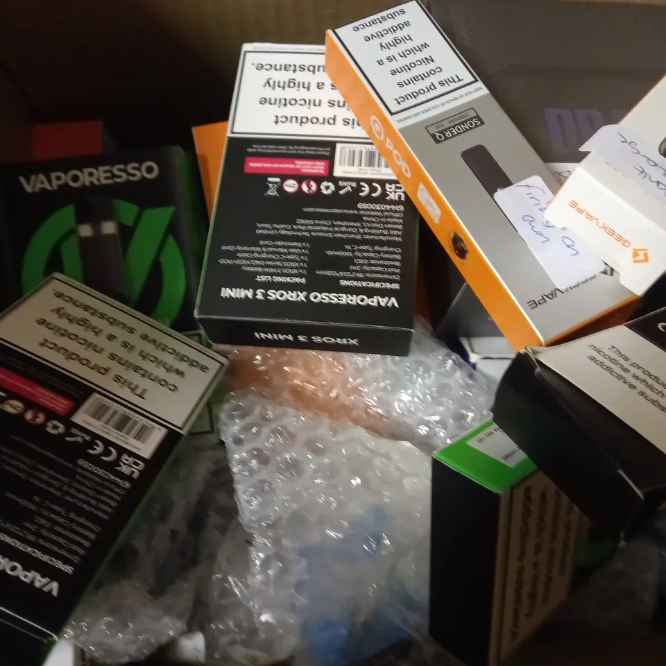 APPROXIMATELY 20 VAPES & E-CIGARETTES TO INCLUDE UWELL, GEEK VAPE, VAPORESSO ETC  