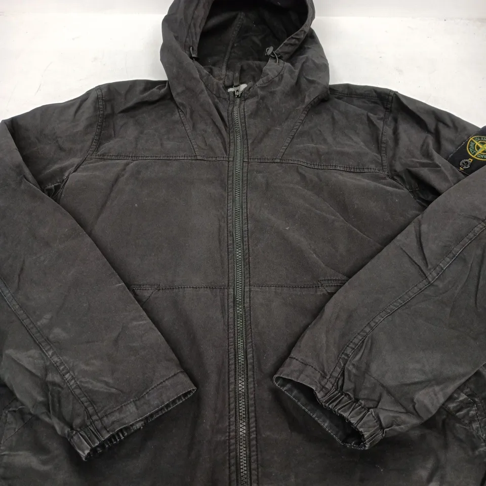 STONE ISLAND FULL ZIP JACKET - SIZE M