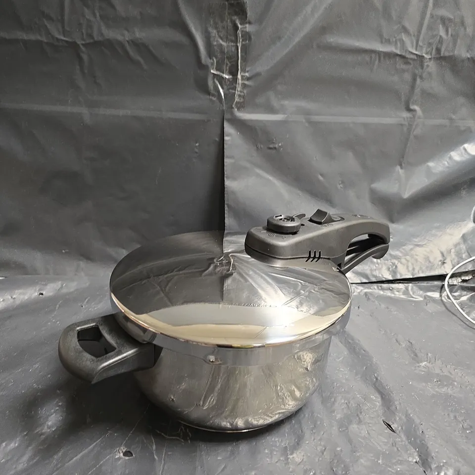 TOWER 3 LITRE STAINLESS STEEL PRESSURE COOKER