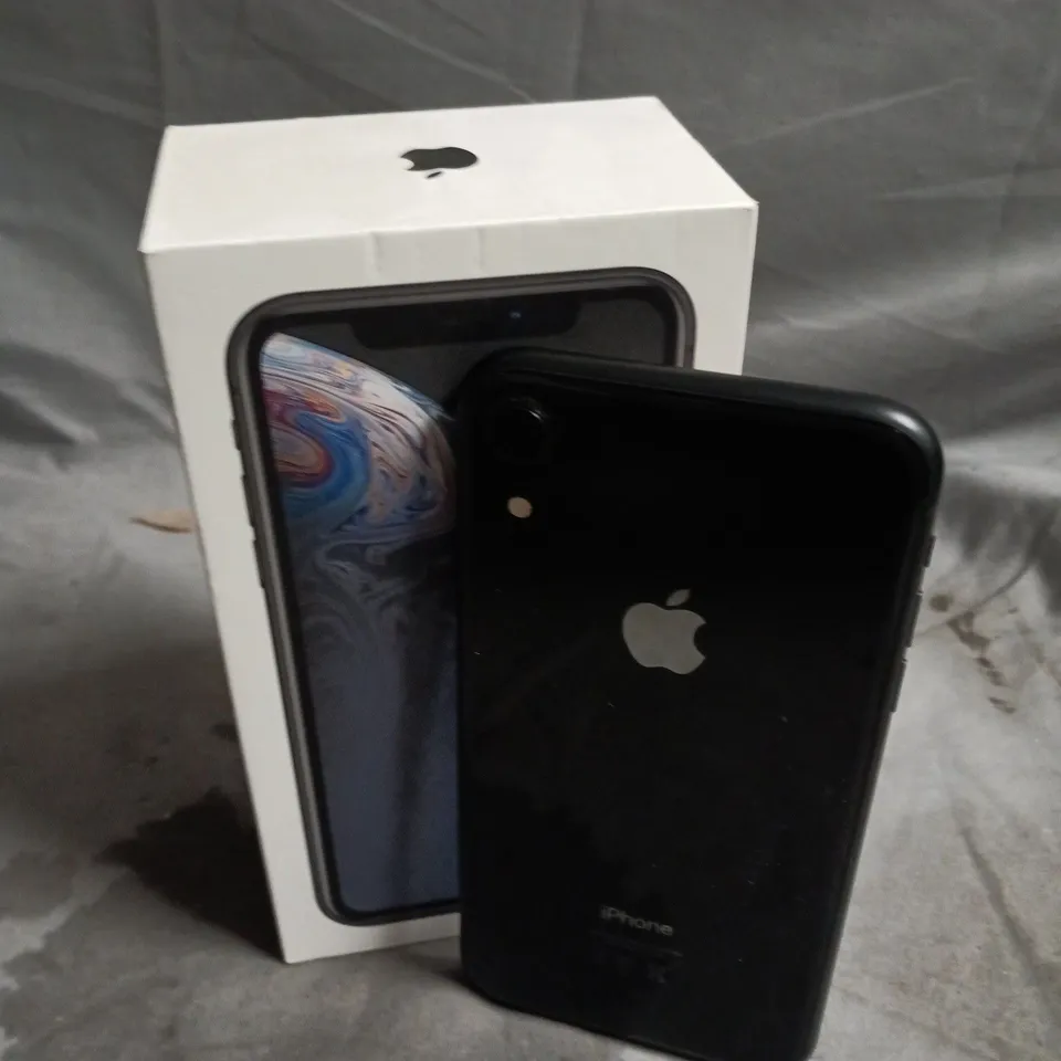 APPLE IPHONE XR SMARTPHONE 