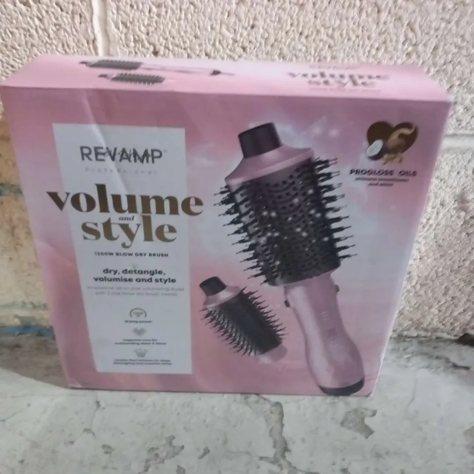 BOXED REVAMP PROFESSIONAL VOLUME AND STYLE 1200W BLOW DRY BRUSHS