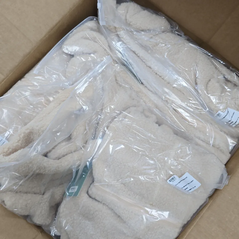 APPROXIMATELY 15 LA MAREY LADIES PLUSH JACKETS IN BEIGE - MEDIUM