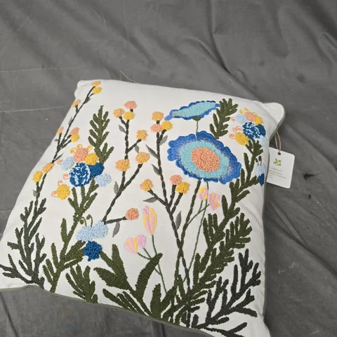 HOME COLLECTION EMBROIDERED GARDEN CUSHION - 45X45CM