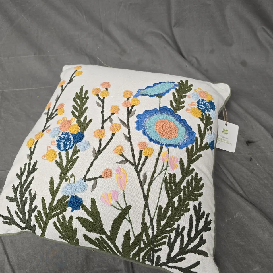 HOME COLLECTION EMBROIDERED GARDEN CUSHION - 45X45CM