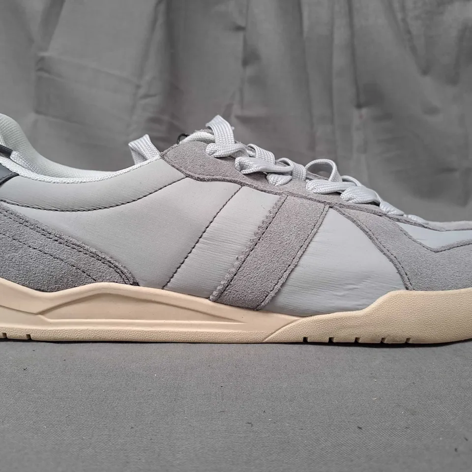 PAIR OF PULL & BEAR SHOES IN GREY UK SIZE 9