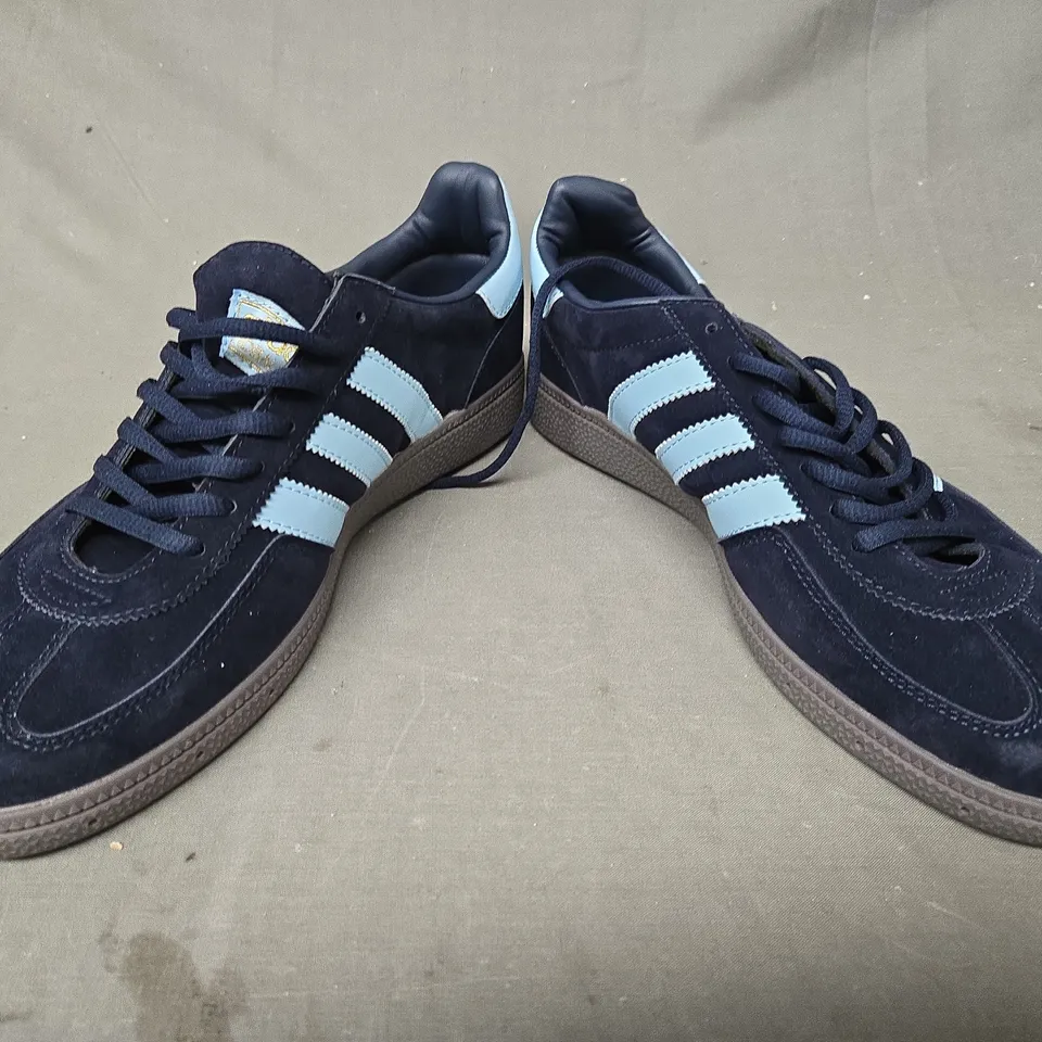 PAIR OF ADIDAS HANDBALL SPEZIAL SHOES IN NAVY/SKY BLUE UK SIZE 9