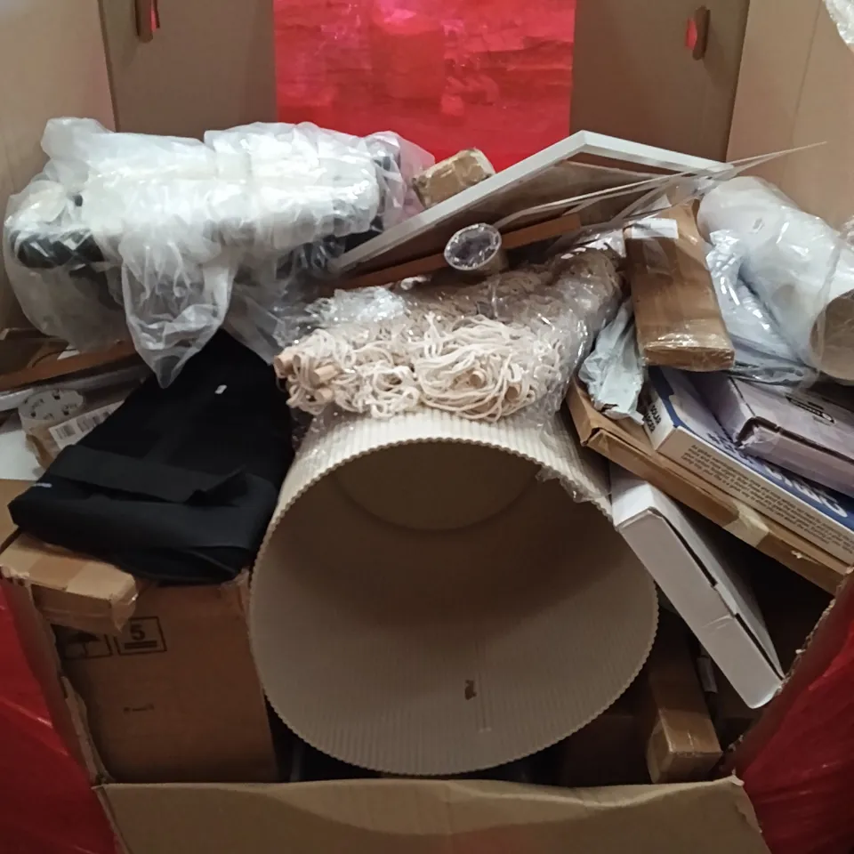 PALLET OF ASSORTED HOUSEHOLD GOODS AND PRODUCTS TO INCLUDE; SHOWER HEAD, SAFETY GATE, AIR-COOLER, BOXED FURNITURE ETC