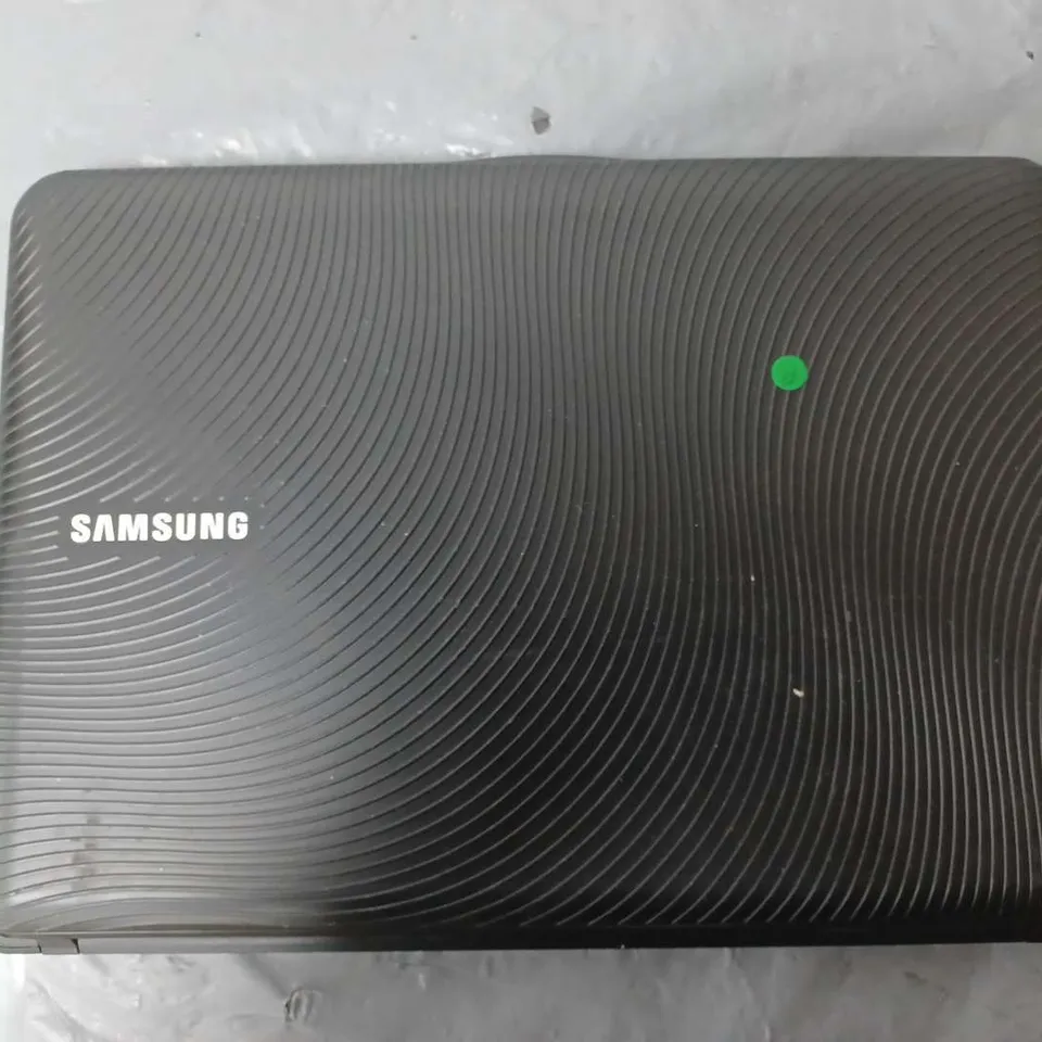 SAMSUNG NB30P 10 INCH ATOM N450 1.66GHZ
