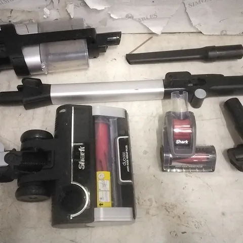 BOXED SHARK STRATOS ANTI HAIR WRAP PET PRO VACUUM CLEANER