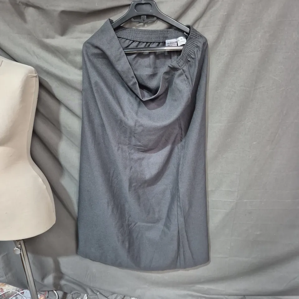 GREY PRICE & BUCKLAND TAILORING DRESS WITH EMBROIDERED CREST PATCH, SIZE 34