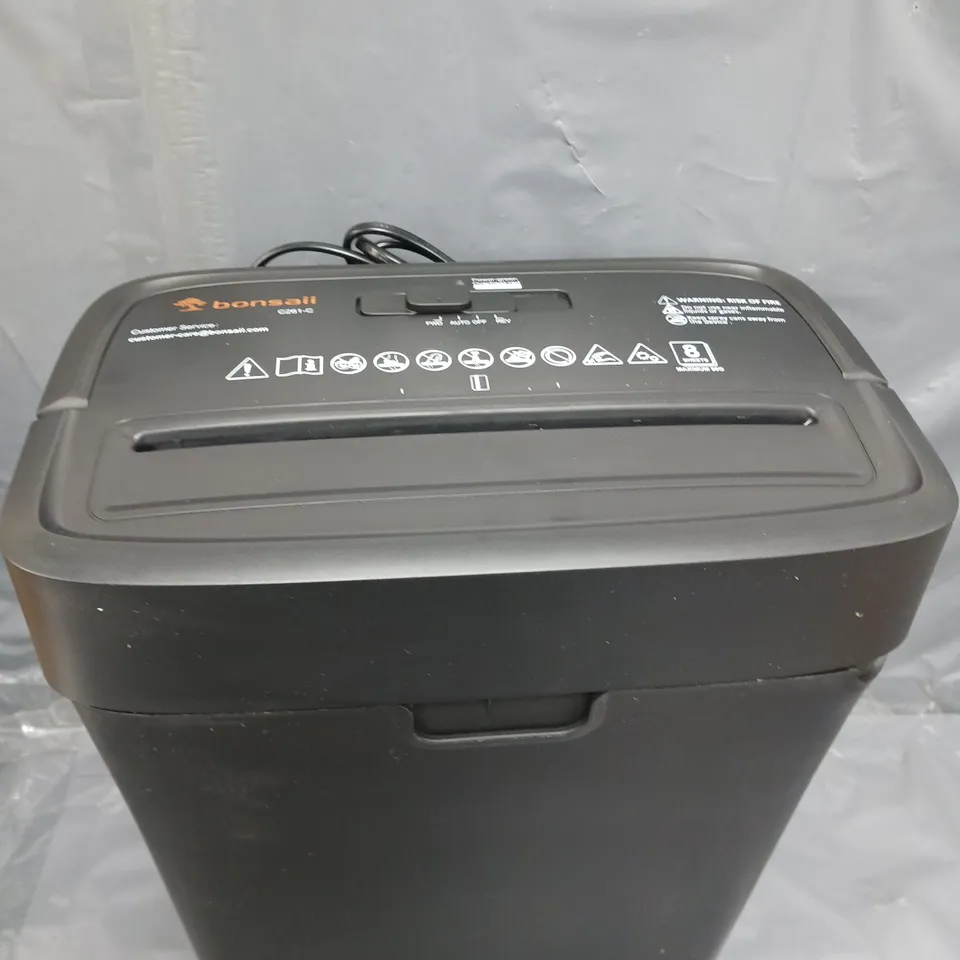 BOXED BONSAII 8-SHEET CROSS-CUT PAPER SHREDDER