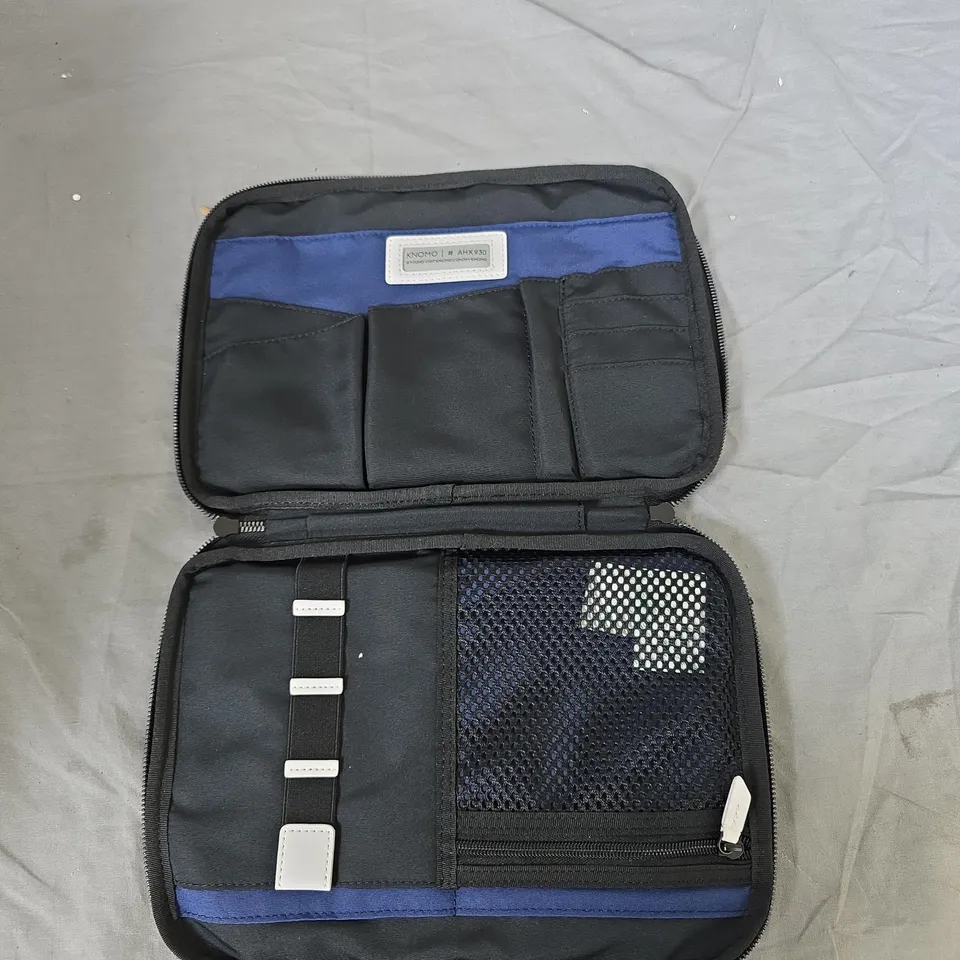 KNOMO CAMOUFLAGE TECH CASE / GADGET ORGANIZER WITH BLUE INTERIOR