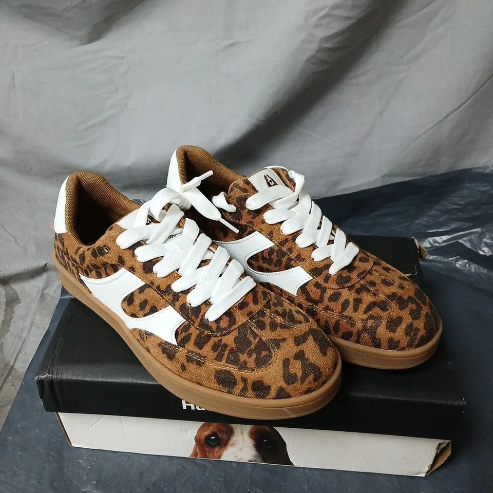 HUSH PUPPIES MAURA SNEAKER SIZE 6 BOXED