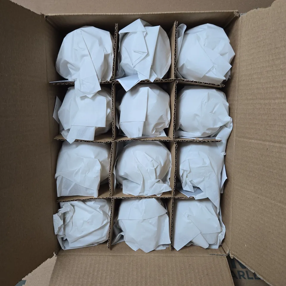 BOX OF 8 X 12 GISELA GRAHAM LONDON WHITE CHRISTMAS BAUBLES 