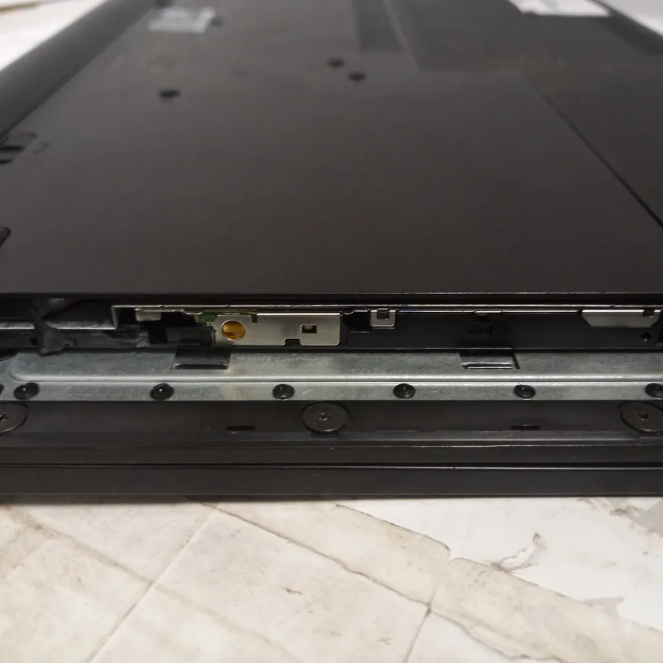 ASUS EB1007 15" LAPTOP