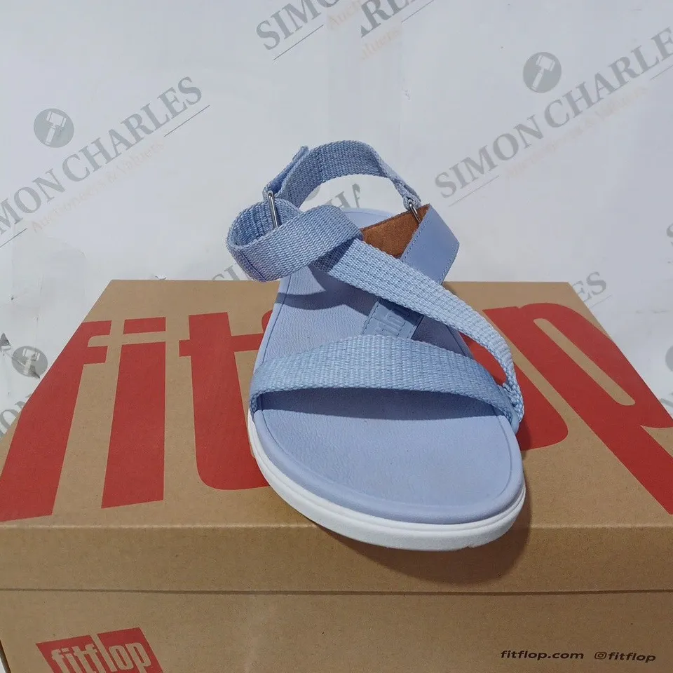 BOXED FITFLOP LOOSH WEBBING Z STRAP SANDALS SIZE 7