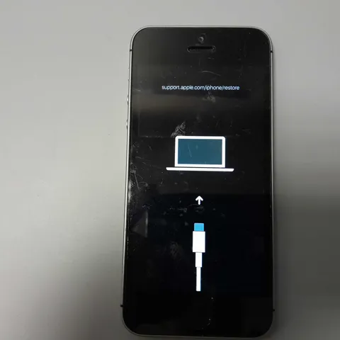 APPLE IPHONE SE SMARTPHONE
