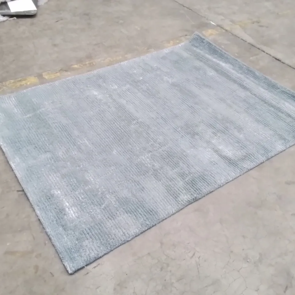 QUALITY DESIGNER AREA RUG - APPROXIMATELY 220X180