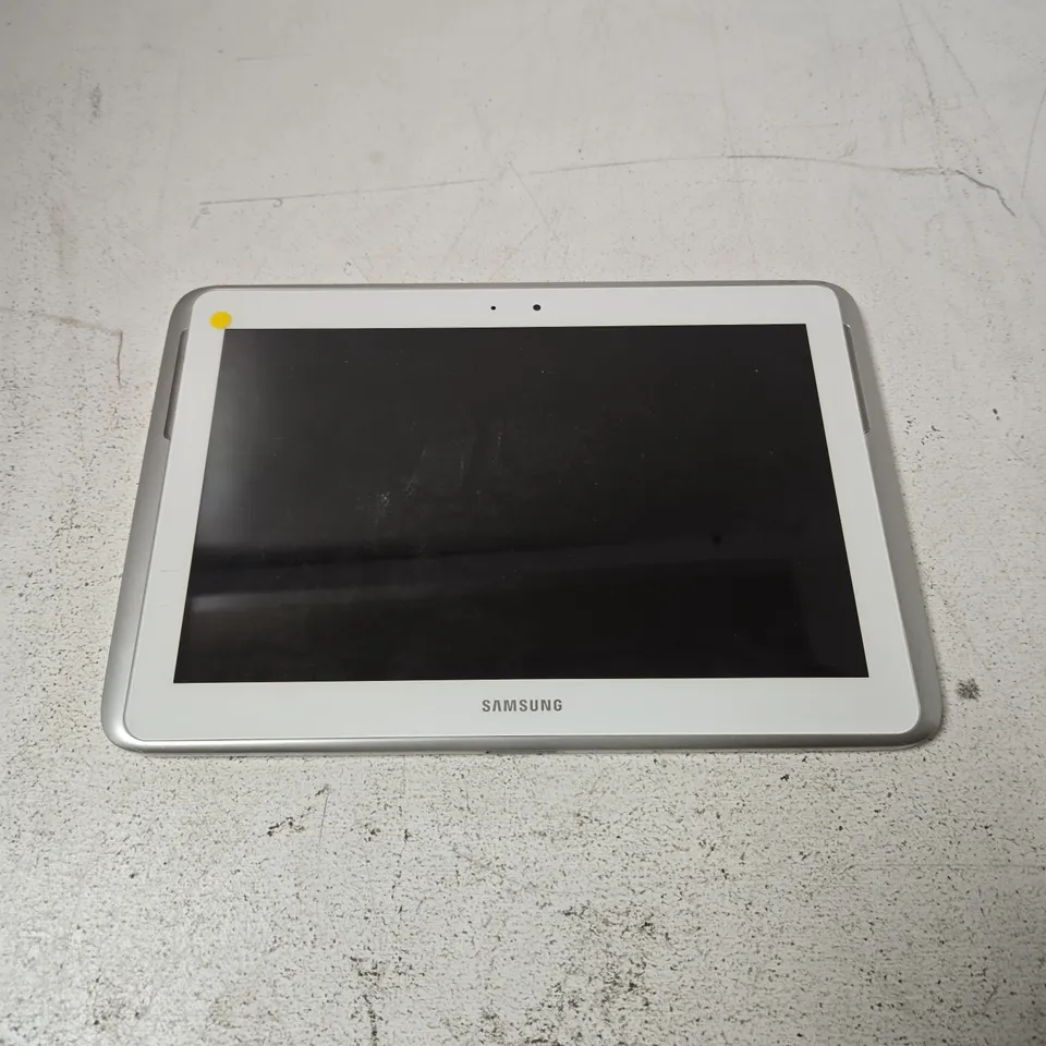SAMSUNG TAB 2 IN WHITE