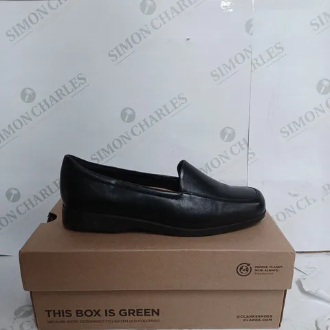 CLARKS GEORGIA BLACK LEATHER SLIP ONS - UK 6