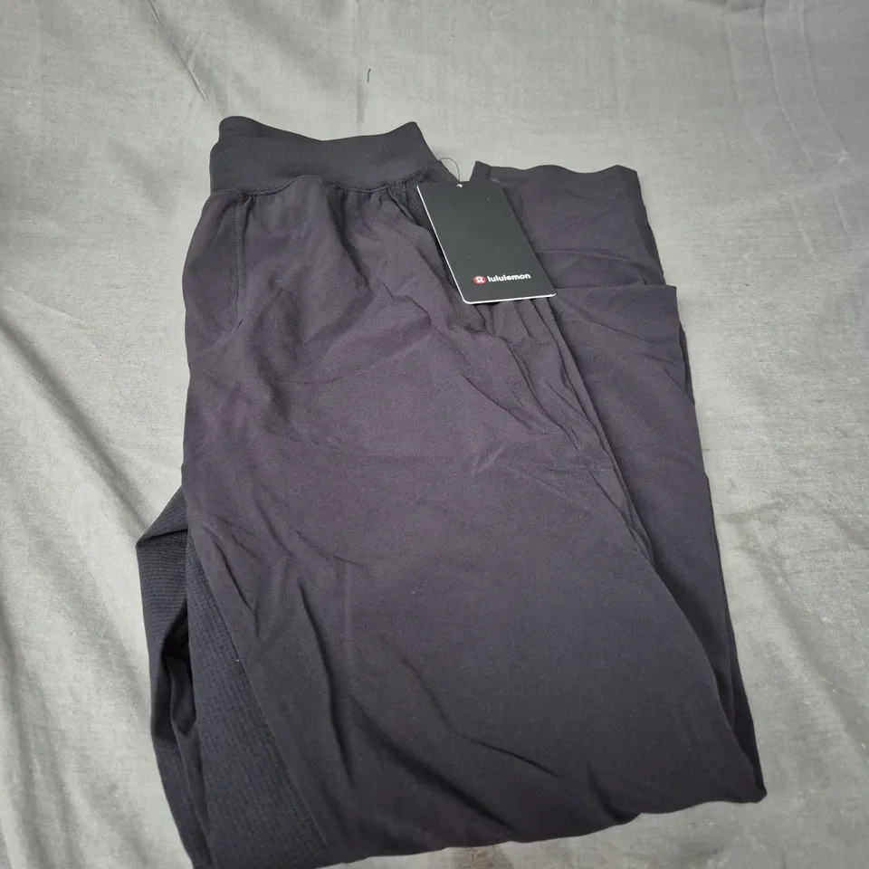 LULULEMON IN MIND PANT IN BLACK SIZE M