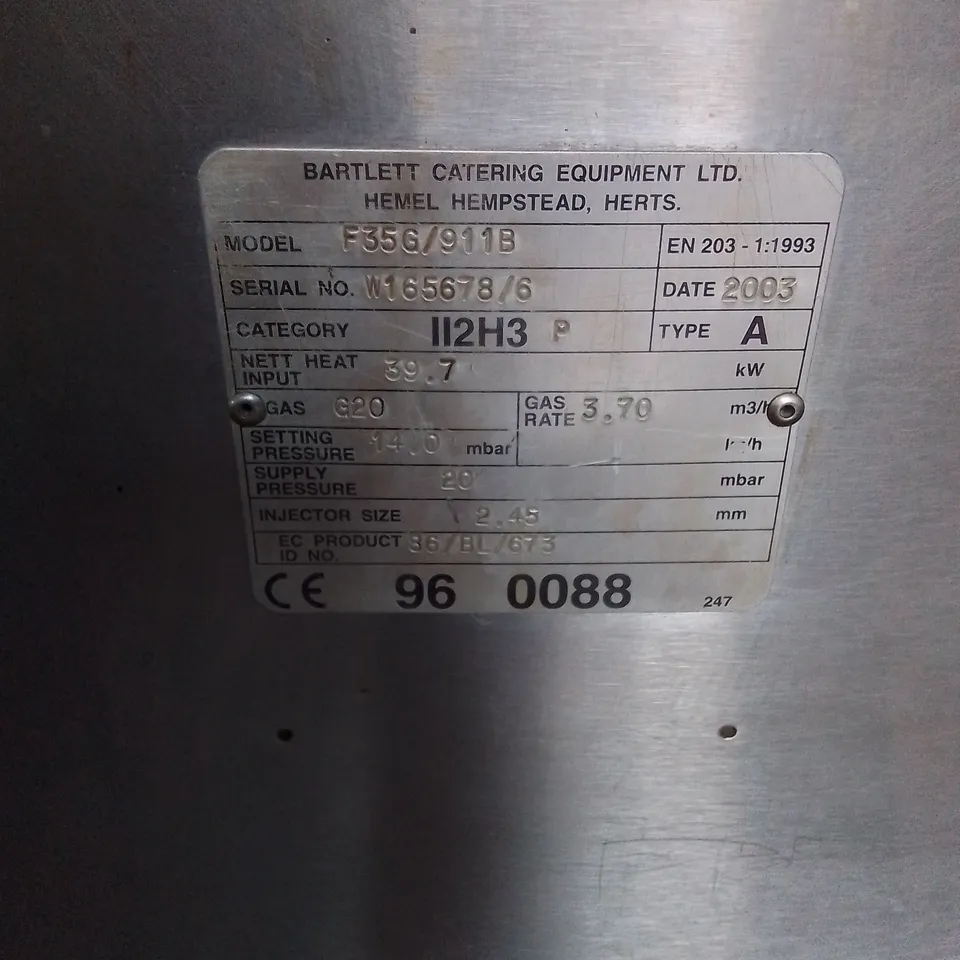 BARTLETT SPIRIT 6 BURNER NATURAL GAS COOKER MODEL: F356/911B