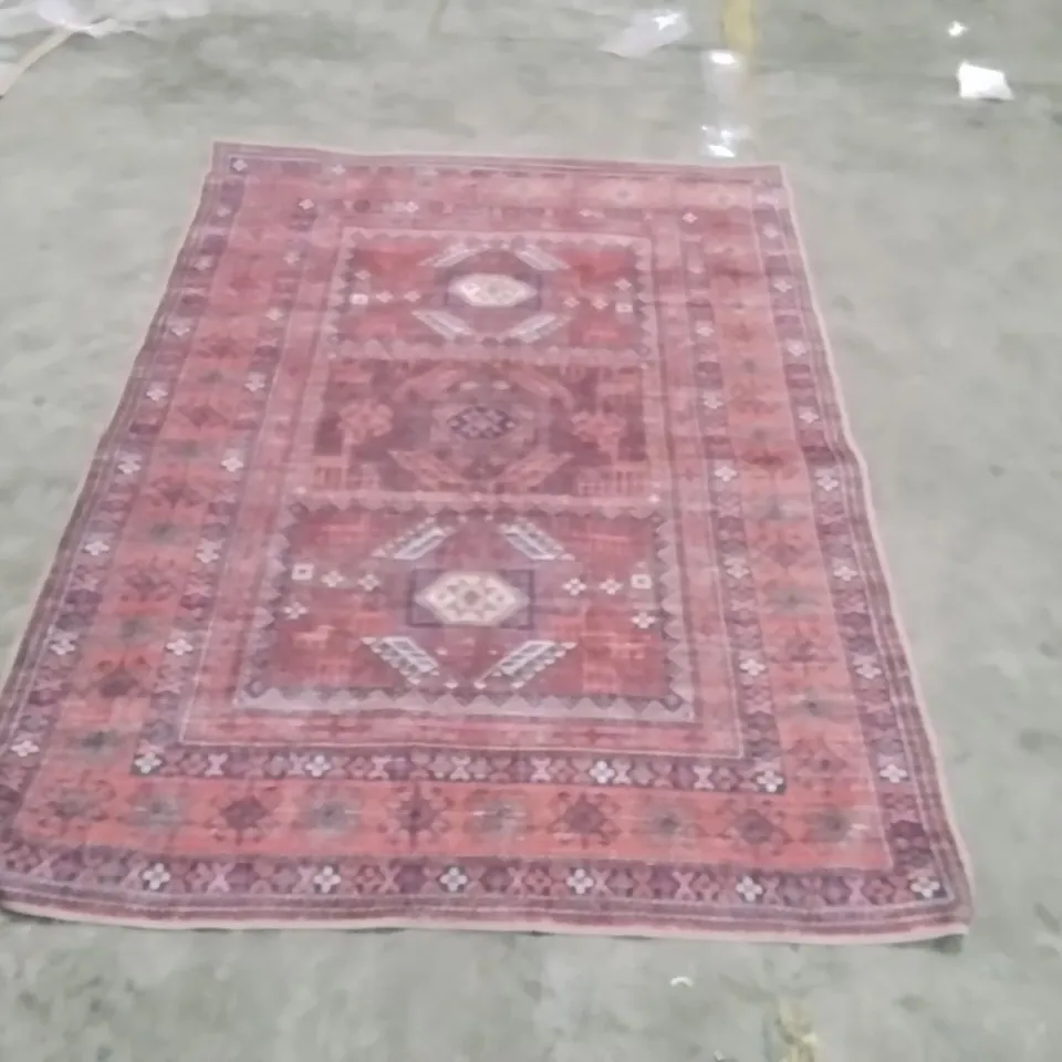 QUALITY DESIGNER AREA RUG - APPROXIMATELY 220X160