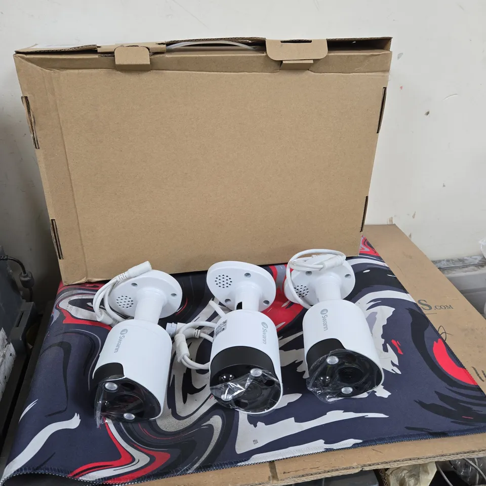 SWANN NHD-885MSFB SURVEILLANCE CAMERA KIT (3 CAMERAS)