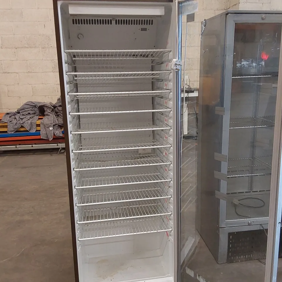 GRAM KG400 COMMERCIAL DRINKS REFRIGERATOR 