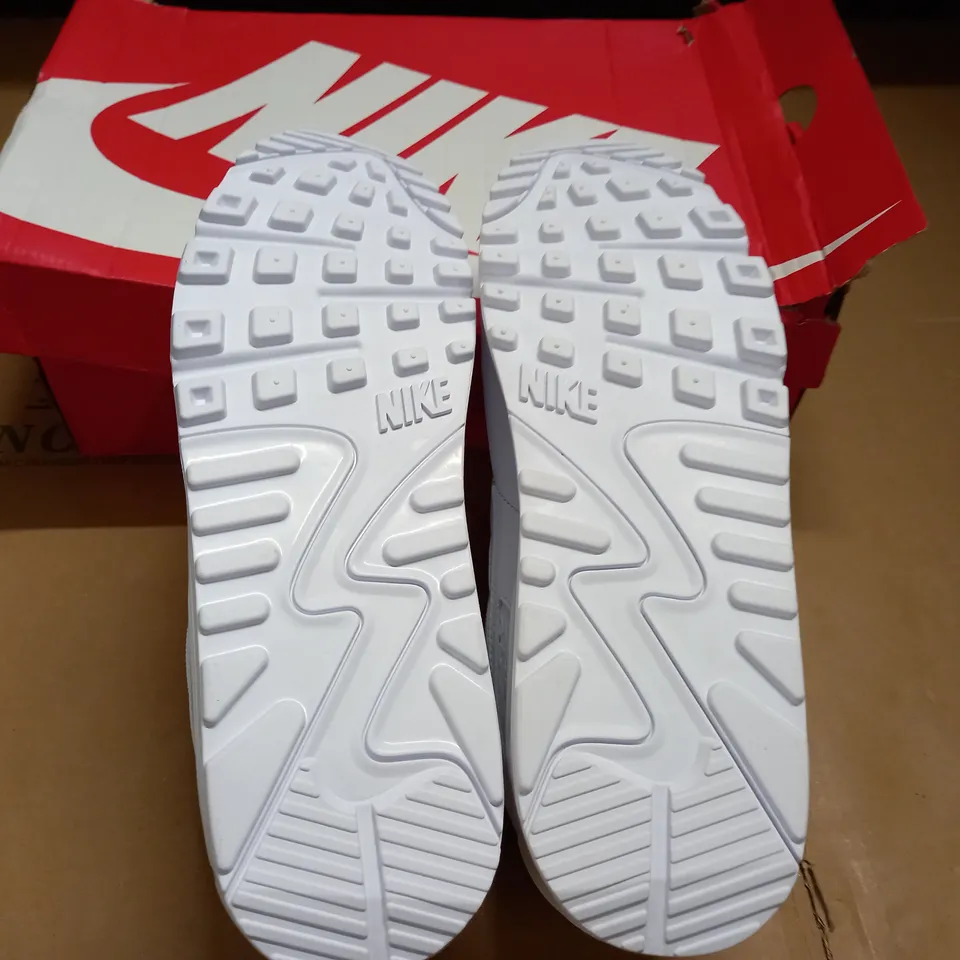 BOXED PAIR OF NIKE AIR MAX 90 WHITE TRAINERS - UK 12