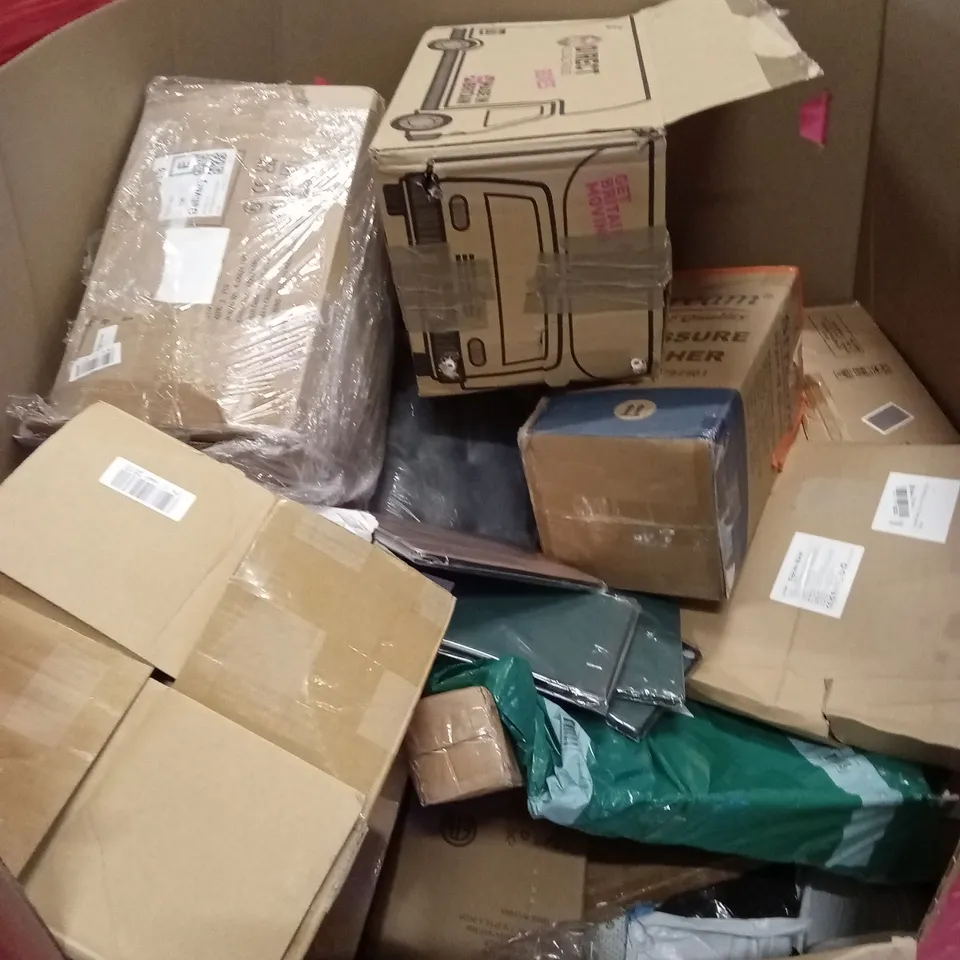 PALLET OF ASSORTED HOUSEHOLD GOODS & PRODUCTS TO INCLUDE; FOOD PROCESSORS, DEHUMIDIFIER, BOXED FURNITURE ETC 