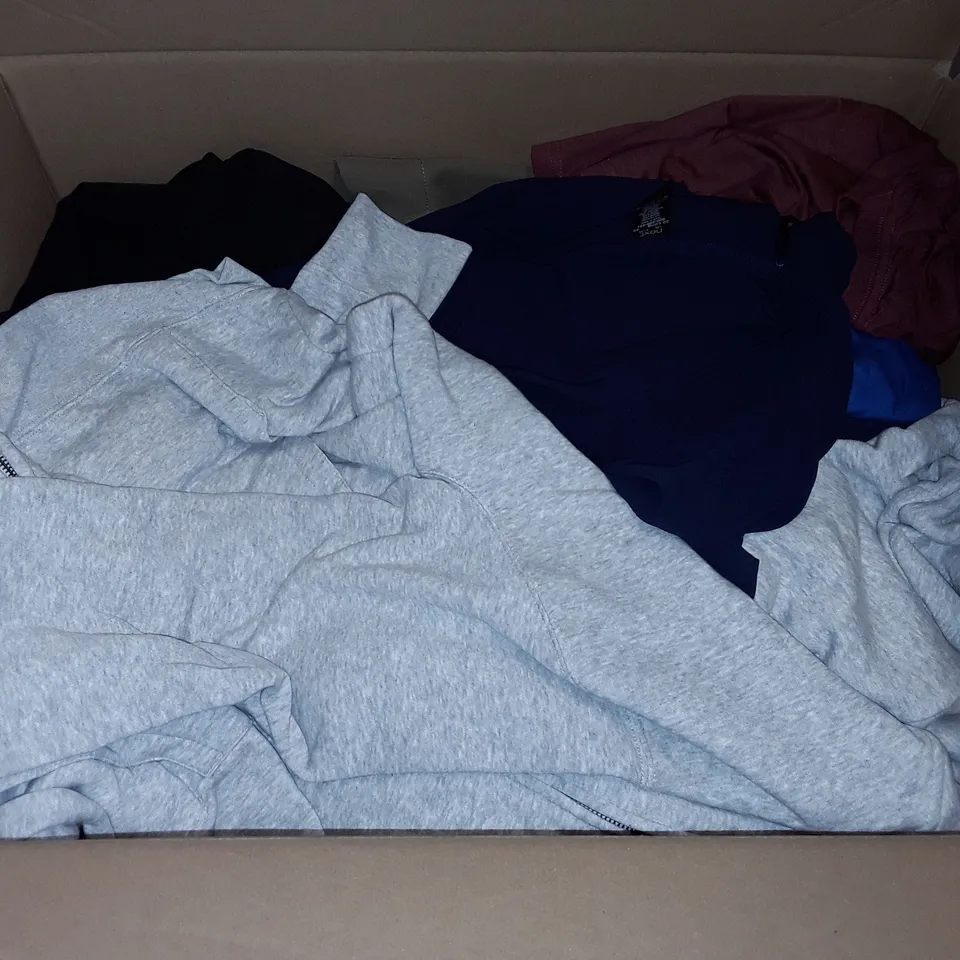 LARGE QUANTITY OF ASSORTED CLOTHING ITEMS TO INCLUDE DIVIDED, ASOS AND H&M