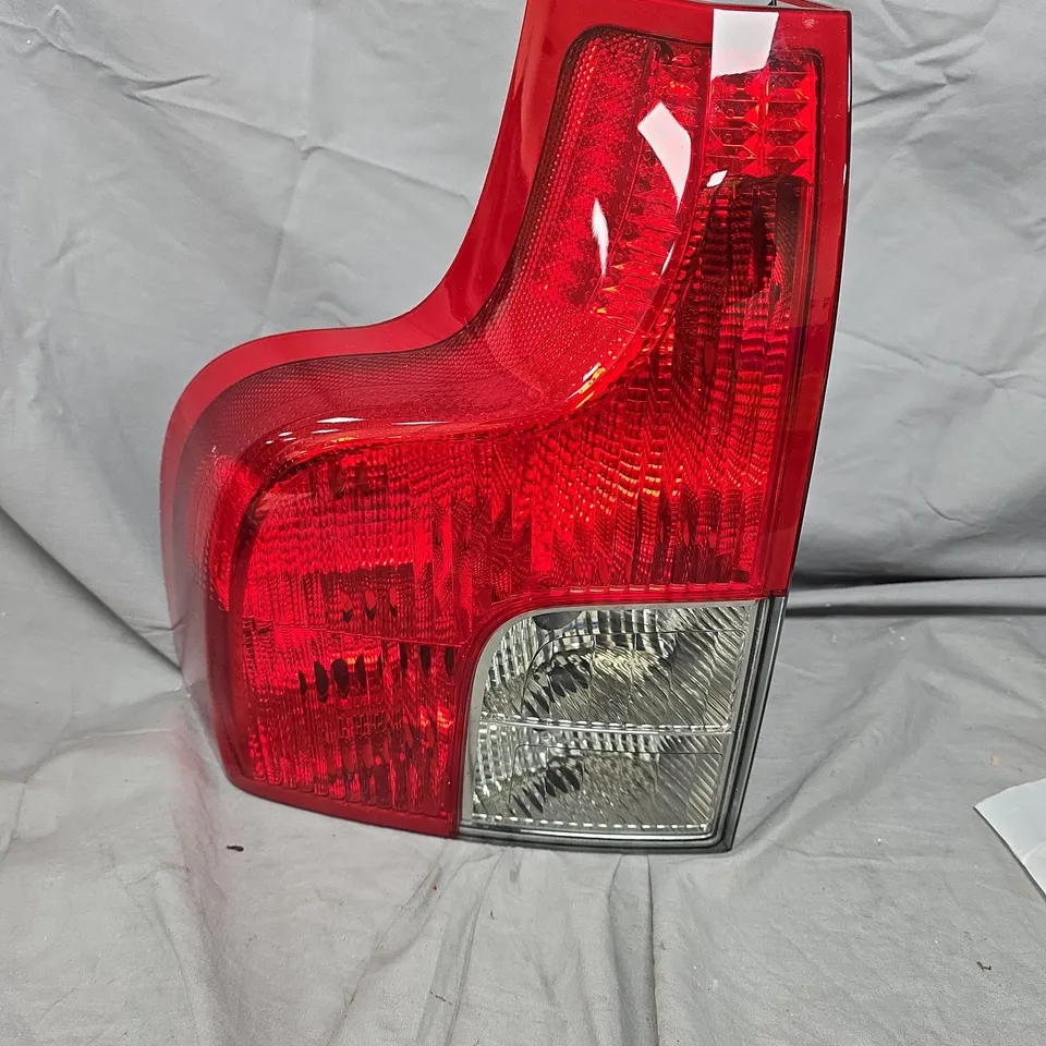 Car tail light assembly – red lens with clear section