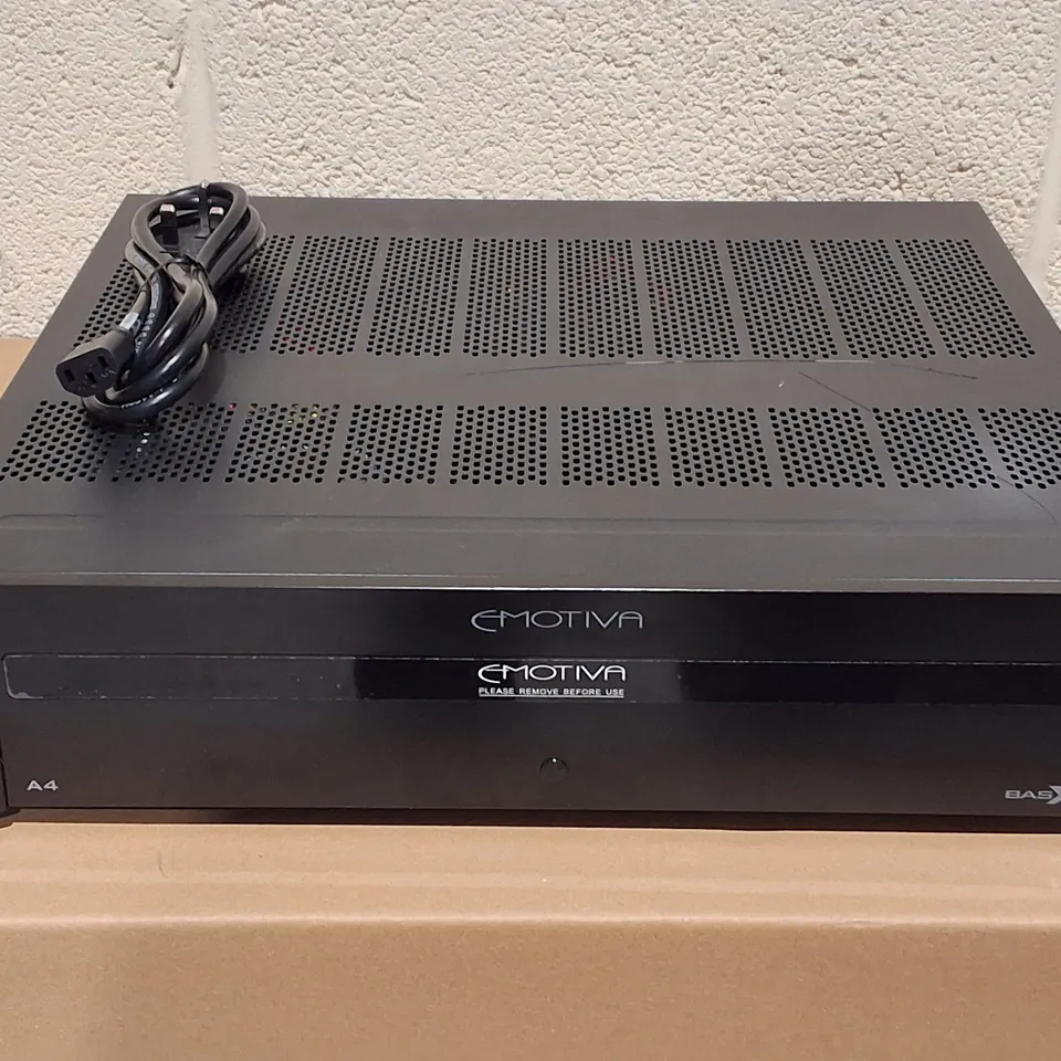 BASX A4 FOUR-CHANNEL POWER AMPLIFIER