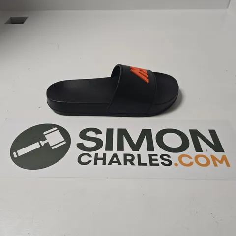 UNBOXED PAIR OF MONTIREX JUNIOR SLIDES IN BLACK - UK 5