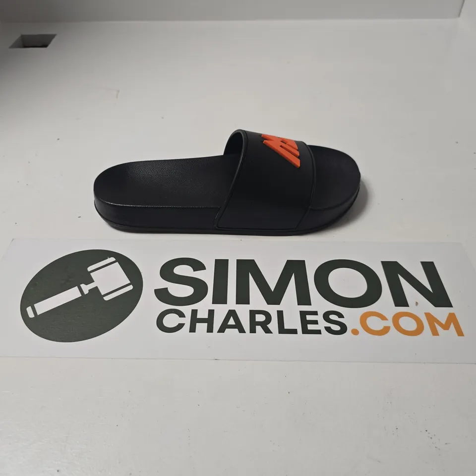 UNBOXED PAIR OF MONTIREX JUNIOR SLIDES IN BLACK - UK 5