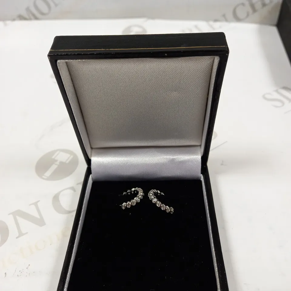 THE WHITE COMPANY LONDON SET-STONE HUGGIE EARRINGS