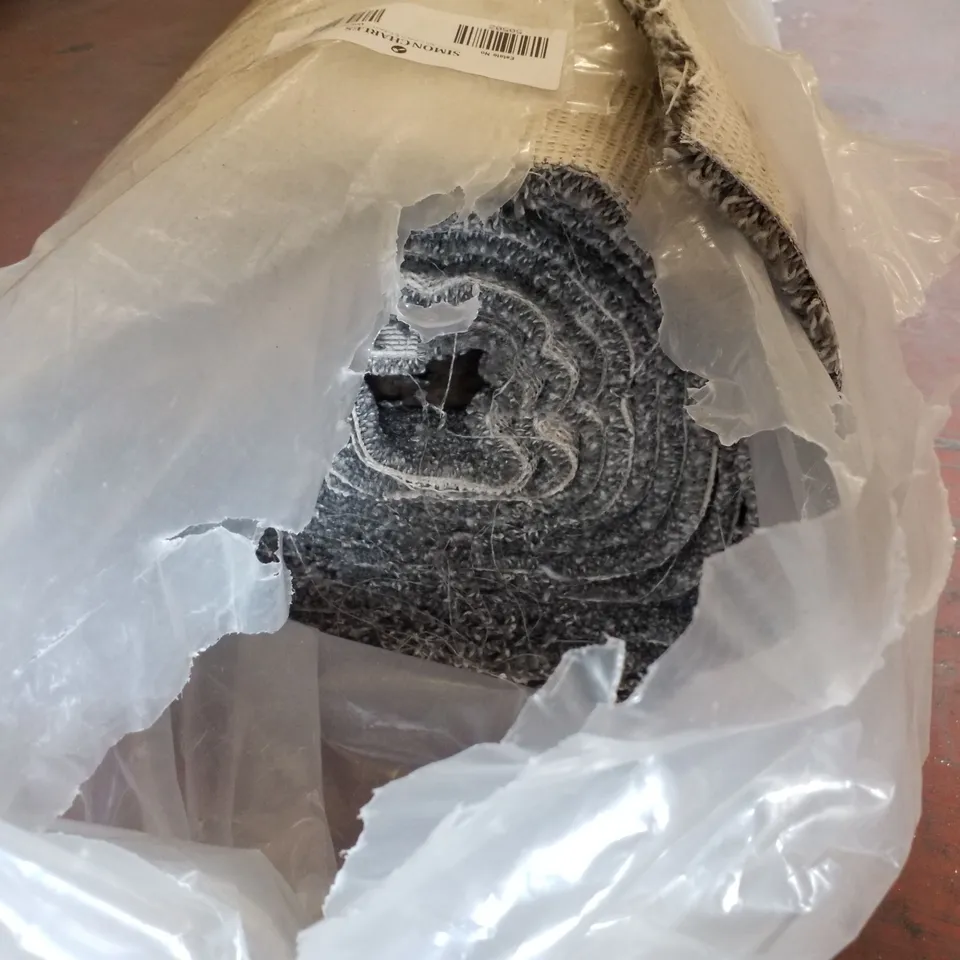ROLL OF QUALITY FREEDOM XTRA SOOT APPROXIMATELY 6.6×4M