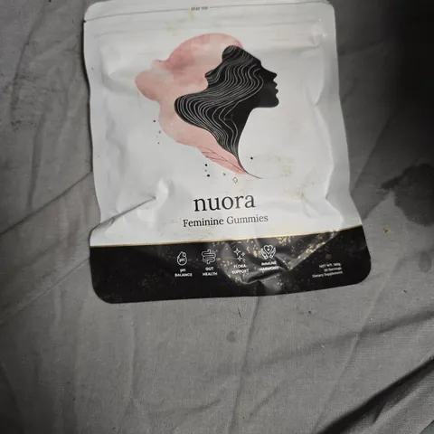 BOX OF APPROXIMATELY 10 ASSORTED FOOD ITEMS INCLUDING ADVENT CALENDAR , LINDT CHOCOLATES AND NUORA FEMININE GUMMIES