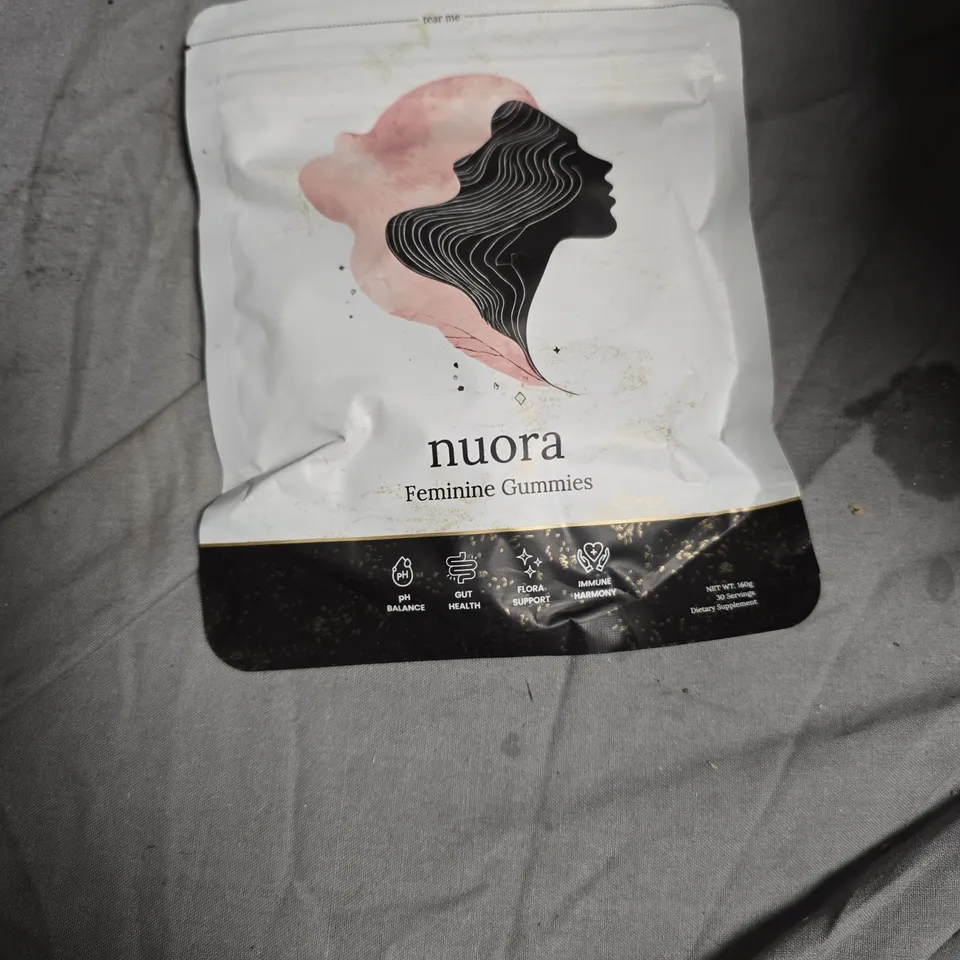 BOX OF APPROXIMATELY 10 ASSORTED FOOD ITEMS INCLUDING ADVENT CALENDAR , LINDT CHOCOLATES AND NUORA FEMININE GUMMIES