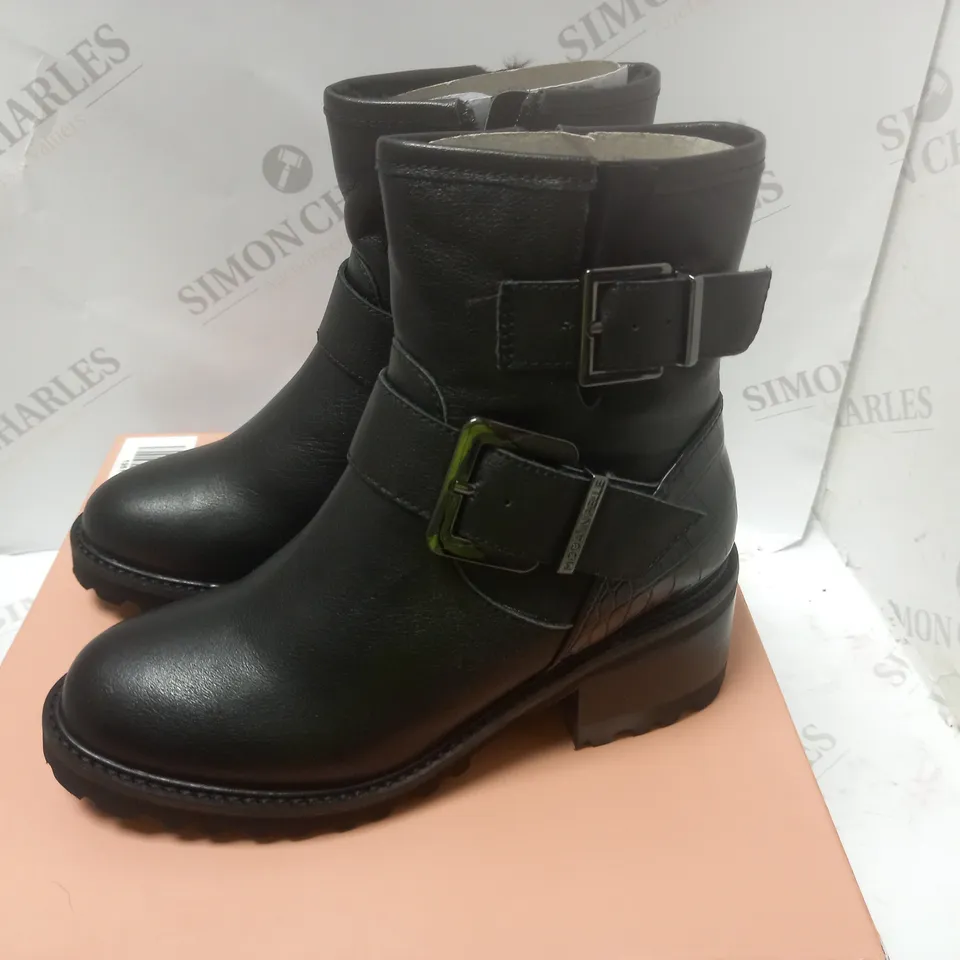 BOXED MODA CORNELIA BLACK LEATHER SHORT BOOT 