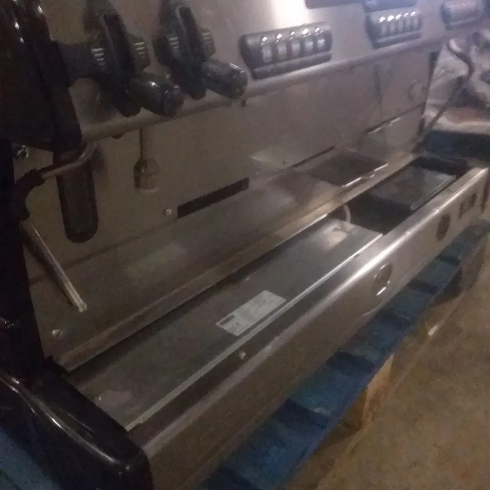 LA SPAZIALE ESPRESSO COFFEE MACHINE
